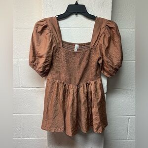 Love Women's Copper Puff Sleeve Blouse. Small